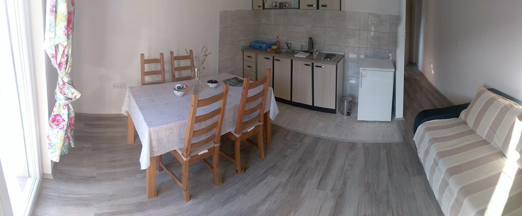 Apartments Sadina Skradin Exterior foto